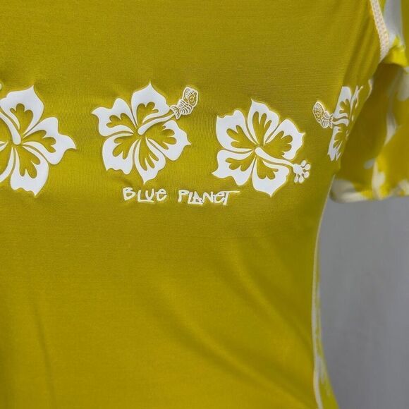Planet Blue NWT Yellow Hibiscus Rash Guard - Women’s XS - Picture 6 of 8